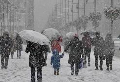 İstanbul'da beklenen kar yağışı başladı