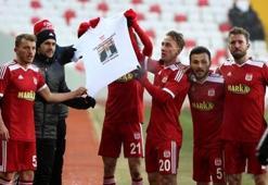 Sivasspor evinde rahat kazandı