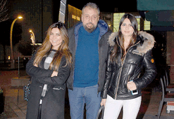Alkan ailesinin keyifli akşam yemeği