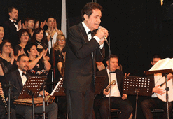 Zekai Tunca konserine yoğun ilgi