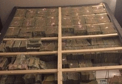 Yatağın altından 20 milyon dolar çıktı!