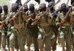 Somali'de askeri kampa bombalı saldırı!