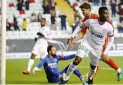 Eto'o coştu Antalya 3 puana koştu