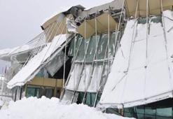Trabzon'da hastanenin dış bölümündeki çatı çöktü