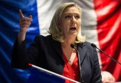 AP, Le Pen'e gece yarısına kadar mühlet verdi