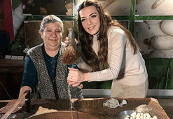 Burcu Kara çocukluk günlerini tekrar yaşadı