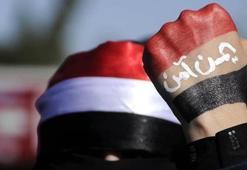 Yemenliler'den Ebyen'in El-Kaide'den kurtarılması için gösteri