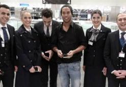 Efsane futbolcu İstanbul'da! Ronaldinho...