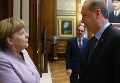 Almanya Başbakanı Merkel ile Erdoğan bir araya geldi