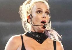 Britney Spears elleri üzerinde!