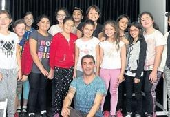 340 öğrencisi var