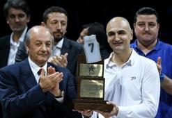 Anadolu Efes efsaneyi onurlandırdı