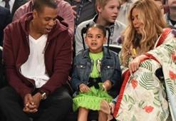 Beyonce ailesi ile All Star'ı izledi!