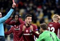 UEFA, Craig Thomson'ın kalemini kırdı!
