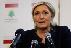 Le Pen: Esad, DEAŞ'tan daha güven veren bir çözüm