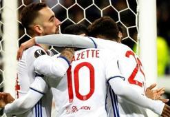 Lyon farkla turladı!