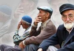 Emeklilikte yaşa takılanların sorunu nasıl çözülecek? Bakan Müezzinoğlu'ndan açıklama geldi