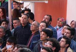 Üç öğretmen ikinci kattan atladı