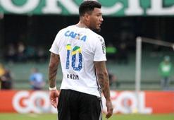 Colin Kazım, ırkçılıktan şikayetçi