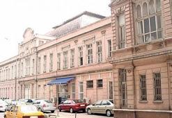 110 yıllık tarihi Paket Postanesi de yıkıldı