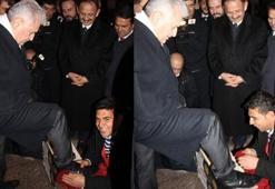 Başbakan ile ayakkabı boyacısı arasında neşeli diyalog