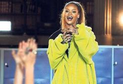 Rihanna’nın üniversite aşkı