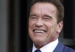 Arnold Schwarzenegger: Trump bana aşık