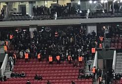 Beşiktaş taraftarından olay hareket!