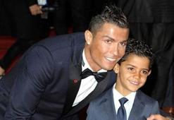 Cristiano Ronaldo, ikiz bebekler sipariş etti!
