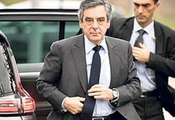 Fillon’a takım elbise şoku