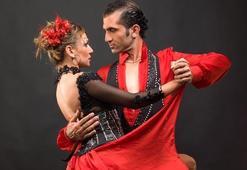 İstanbul Gitar Üçlüsü eşliğinde tango rüzgarı