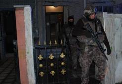 Fatih'te gergin dakikalar! Özel harekat devreye girdi