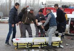 Domaniç’te trafik kazası: 1 ölü 13 yaralı