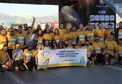 Otizmli çocukların eğitimi için Runatolia Maratonu’nda koştular!