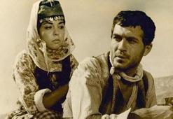 Yeşilçam oyuncusu Nurhan Nur hayatını kaybetti! Onu bu filmlerle tanımıştık...