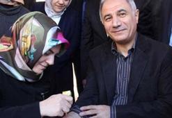 Efkan Ala koluna 'evet' dövmesi yaptırdı