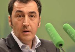 Cem Özdemir'in doktora ünvanı iptal edildi