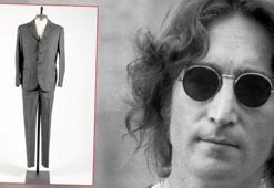 John Lennon’ın takım elbisesi açık artırmada
