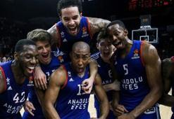 Anadolu Efes Komşu'yu üzdü!