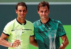 Nadal ve Federer ilk 5'e geri döndü