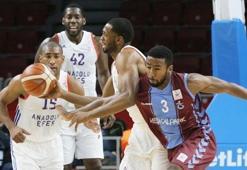 Anadolu Efes, Trabzonspor'u farklı geçti