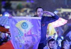 Vatandaşlar kutlamalara başladı!