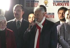 Başbakan Yıldırım balkon konuşmasını yaptı
