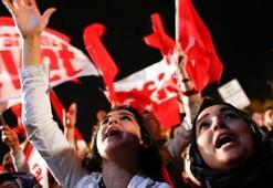 'Evet' çıktı Avrupa karıştı! Türklere 'evinize dönün' çağrısı