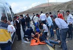 Orman işçilerini taşıyan minibüs devrildi: 16 yaralı