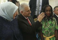 Başbakan Yıldırım dünya çocuklarıyla buluştu