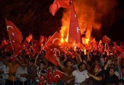 "Elinde Türk bayrağı olan yaşlı teyzeye ateş etti"