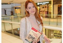 Set arası kitap aldı