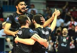Halkbank, finalde Arkas Spor'un rakibi oldu!