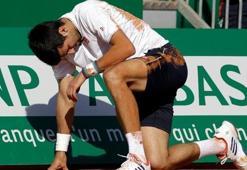 Djokovic, çeyrek finalde veda etti